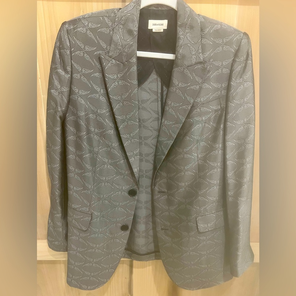 Perfect Condition, Worn Just Once, It Doesn’t Rea… - image 2